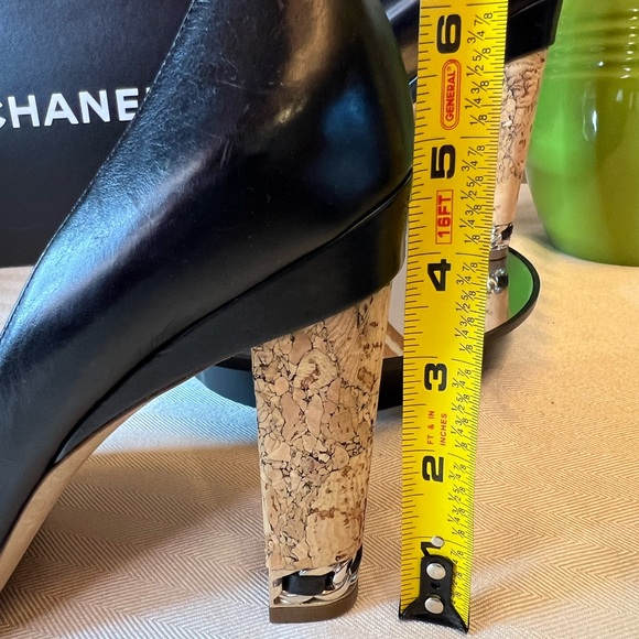 CHANEL CC Logo Black Genuine Leather Peep Toe Platform Cork Chain Pump Heels - Picture 10 of 11